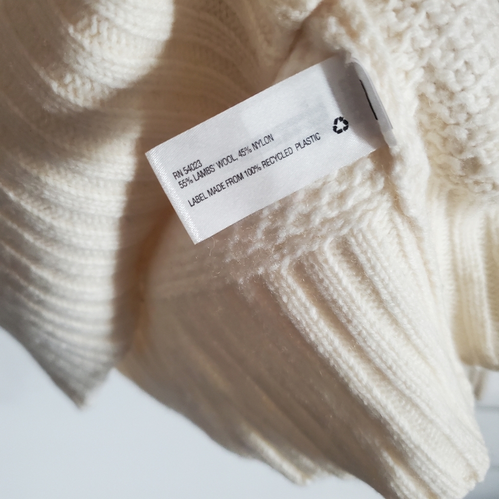 GAP SWEATER - Picture 13 of 13